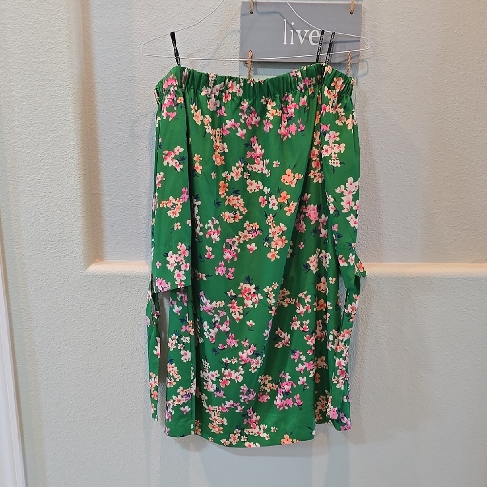 Vince Camuto Green Tiered Mini Skirt with Ruffles